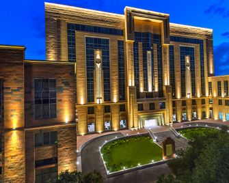 Ani Grand Hotel Yerevan - เยเรวาน - อาคาร