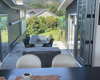 Medlands Beach House - Great Barrier Island - Patio