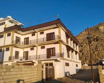 Mount Vista Leh - Leh - Building