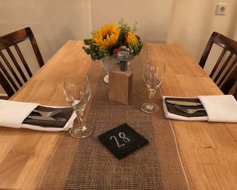 Landhaus Hui Wäller - Greifenstein - Dining room