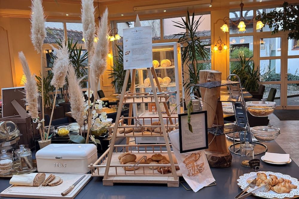 Flair Hotel Vier Jahreszeiten - Bad Urach - Buffet