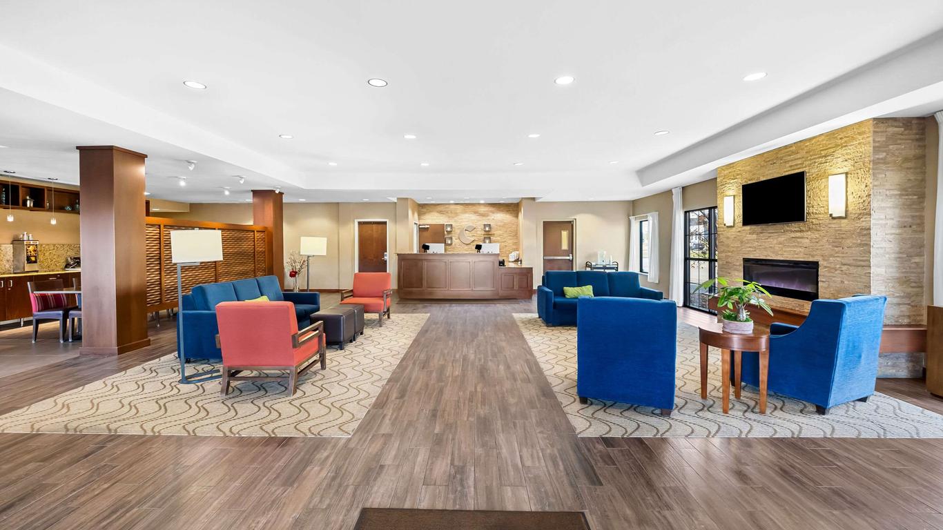 Comfort Inn & Suites West - Medical Center