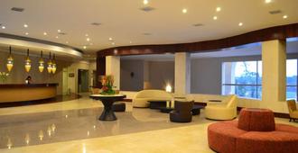 Sun Hotel - Santa Cruz de la Sierra - Lobby