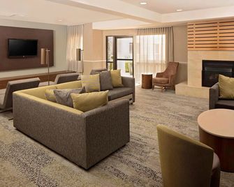 Courtyard by Marriott Dallas Addison/Quorum Drive - Addison - Sala de estar