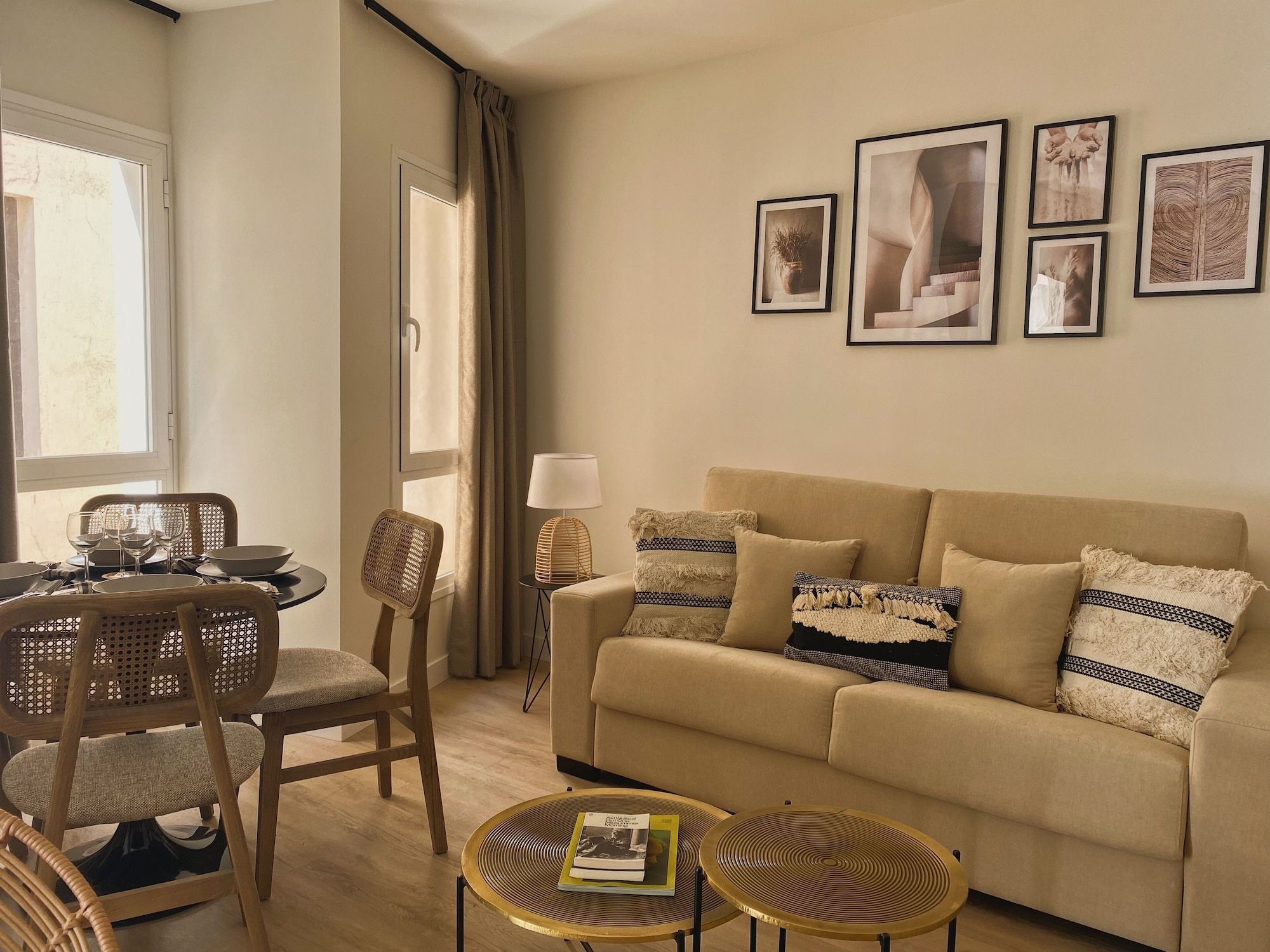 Apartamentos Málaga Premium - Calle San Telmo - Malaga - Soggiorno