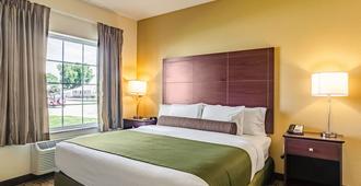 Cobblestone Hotel & Suites - Gering/Scottsbluff - Melbeta - Bedroom