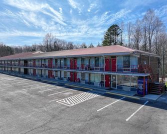 OYO Hotel Whitely City Hwy 27 Ky - Stearns - Building