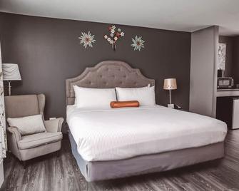 Boutique Comfort w/ Library Lounge, Game Nights, Firepits & Outdoor Spaces - Zion - Спальня