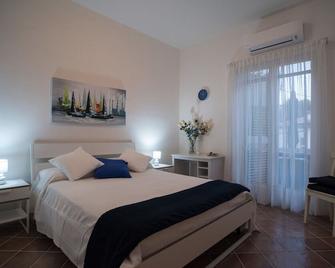 Villa Torù - Castellabate - Camera da letto