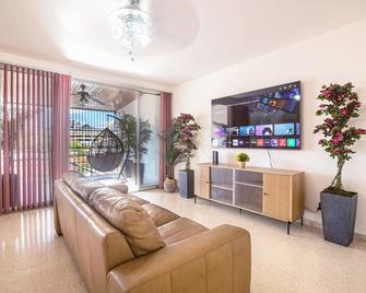 King Beds 4br Urban Oasis w/ Coffee bar - Panama