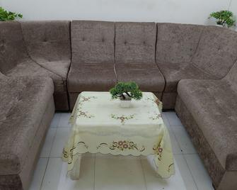 Hotel Green Palace And Ujala Restaurant - Azamgarh - Lobby