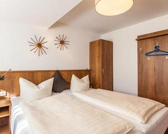 Wanderhotel Sonnebergbaude - Großschönau - Slaapkamer
