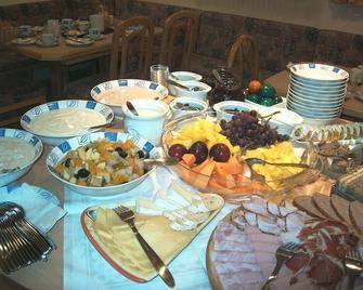 Haus Dorfschmied - Flirsch - Buffet