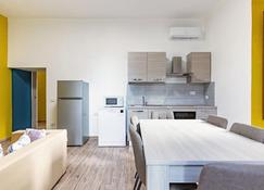 Casa di Angelo Vibrant Apartment - Perugia - Comedor