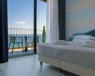 Ahg Riva Del Sole Wellness Hotel - Adults Only - Moniga del Garda