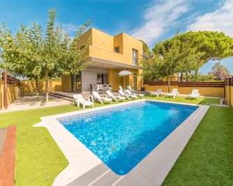 House with large garden and private pool - l'Escala - Pool