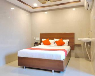 Hotel Grand Inn - Warangal - Habitación