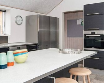 Luxury Retreat with Pool - By Traum Ferienwohnungen - Rømø Kirkeby - Küche