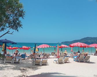 أيلاند باتونج بيتش فرونت أبارتمنتس - باتونغ - شاطئ