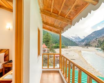 Prakriti-The Retreat - Harsil - Balcón