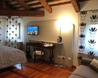 Hotel Donna Lucia - Ponzano Veneto - Спальня