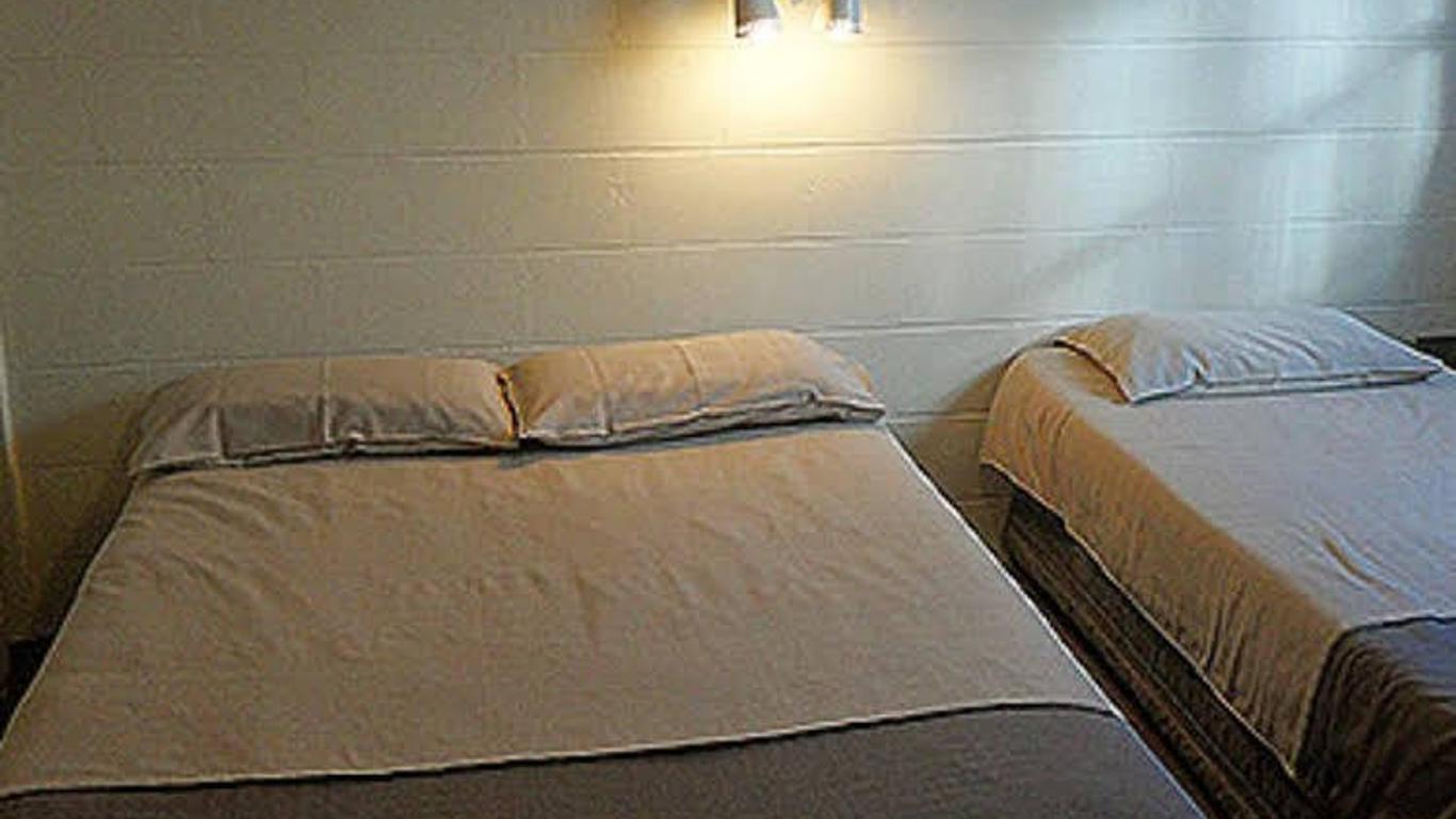 Manhattan Motel