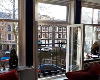 Jordaan Canal View Apartment - Amsterdam - Balcony