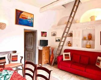 Casa Vacanze Riposo Del Vento - Cisternino - Living room