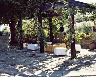 Cortijo Salinas - Ronda - Patio