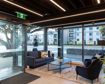 เควสต์ ทาคาปูนา - โอ๊คแลนด์ - ล็อบบี้