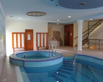 Blue Villa Appartement House - Hévíz - Bể bơi