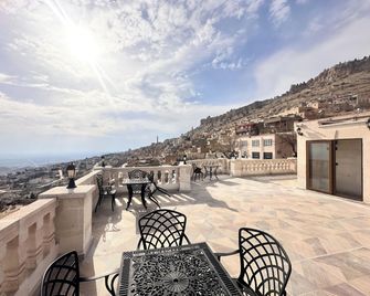 Babi Nefes Demirhan Konagi - Mardin - Balkon