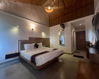 Chill Berg Resort - Pooppara - Bedroom