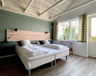 Kirsebærkroen - The Inn Between - Præstø - Bedroom