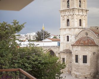 Operetta House - Larnaca - Balcony