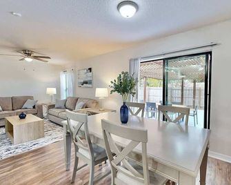 Brooksville Retreat! 3 Bed, 2 Bath! - Brooksville - Jídelna
