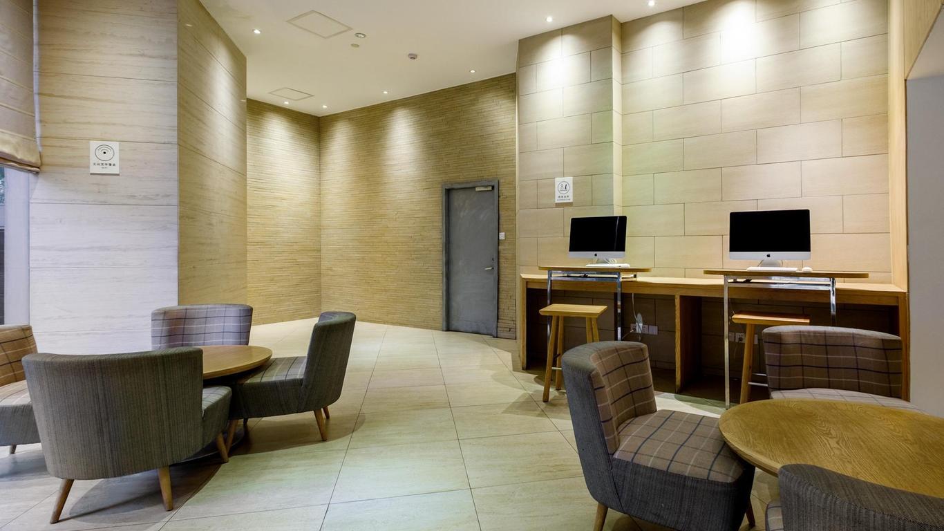 Ji Hotel Shanghai Yan'an Road