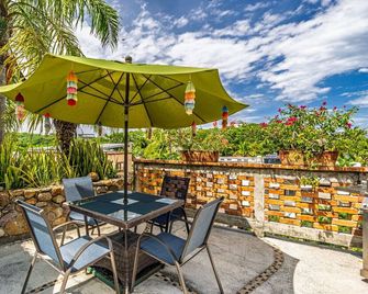 1/BD Private Villa, Lovely Pool, Tranquil location, 5 min walk to town/beach - Sayulita - Patio