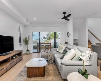 Kingy Tidehouse - Kingscliff - Living room