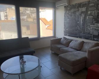 roomotel - Chalkida - Wohnzimmer