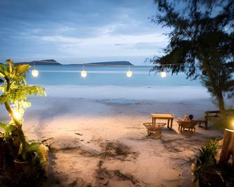 White Beach Bungalows on Koh Rong - Koh Rong - Playa