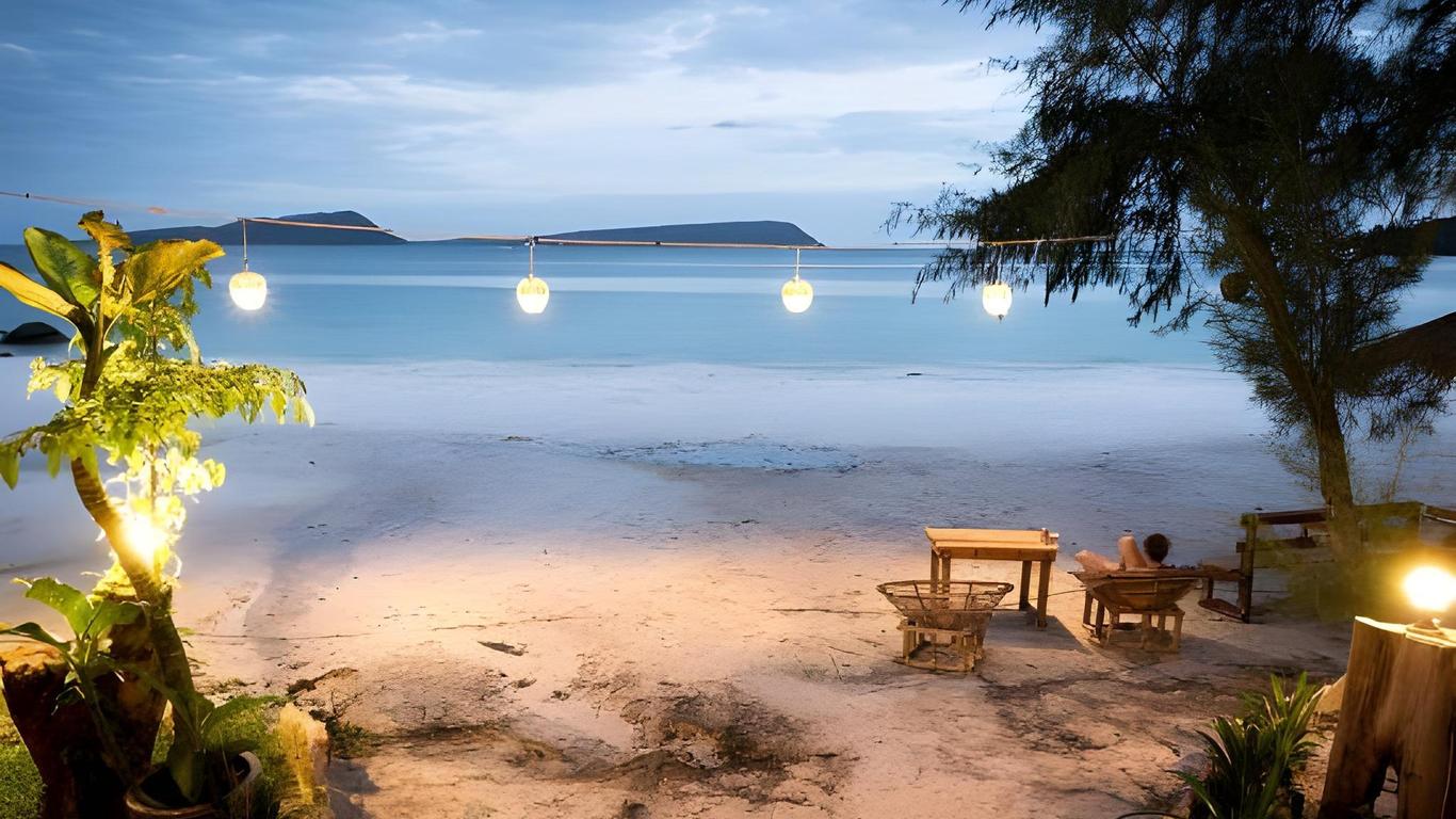 White Beach Bungalows on Koh Rong