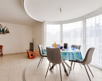 450m front de mer - appart cosy pour 4 - Les Sables-d'Olonne - Dining room