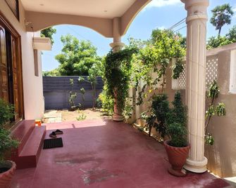 La Sand'e Beach Villa - Pondichéry - Patio