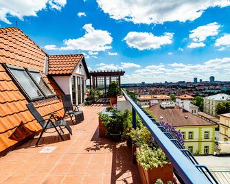 Hotel Orion - Praga - Balcón