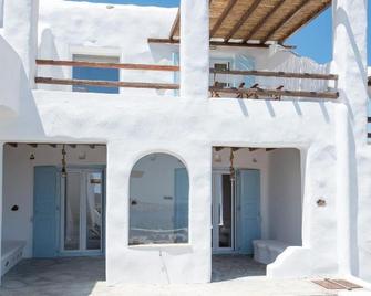 Amazing view at Agios Sostis beach - Agios Stefanos - Building