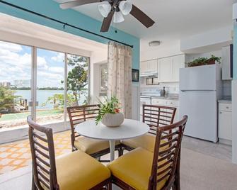 Bay Watch #1 - Weekly Beach Rental - Clearwater Beach - Essbereich