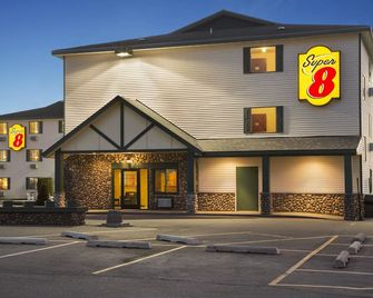 Super 8 by Wyndham Coeur d'Alene - קר ד'אליין - בניין