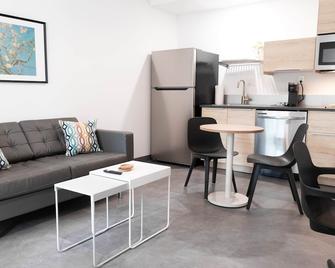 The Rosalie Suite 2, Steps from Norfolk's Hospitals - Norfolk - Sala de estar