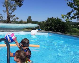 Private swimming pool - Jacuzzi Private spa - Air conditioning - Chalet Mélèze - Gers Occitanie - Peyrusse-Grande - Piscina